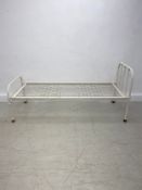 A 19th century cast iron single bedstead. 92x210x78cm (For a 2'6