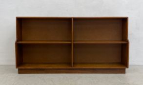 A mid century oak open waterfall bookcase. 72x140x24cm