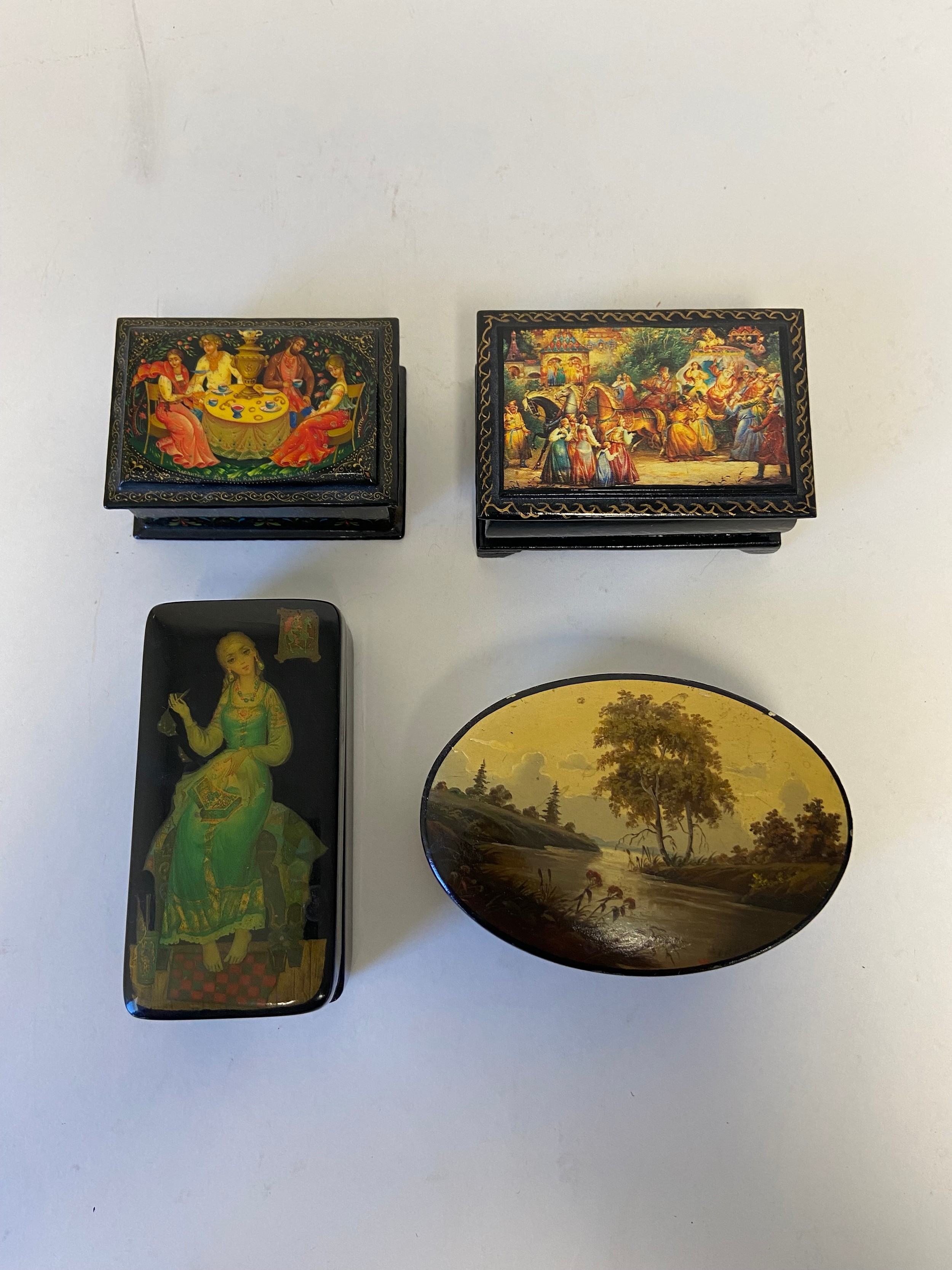 A collection of eight lacquered Russian papier mache dressing table boxes with hand painted - Image 3 of 4