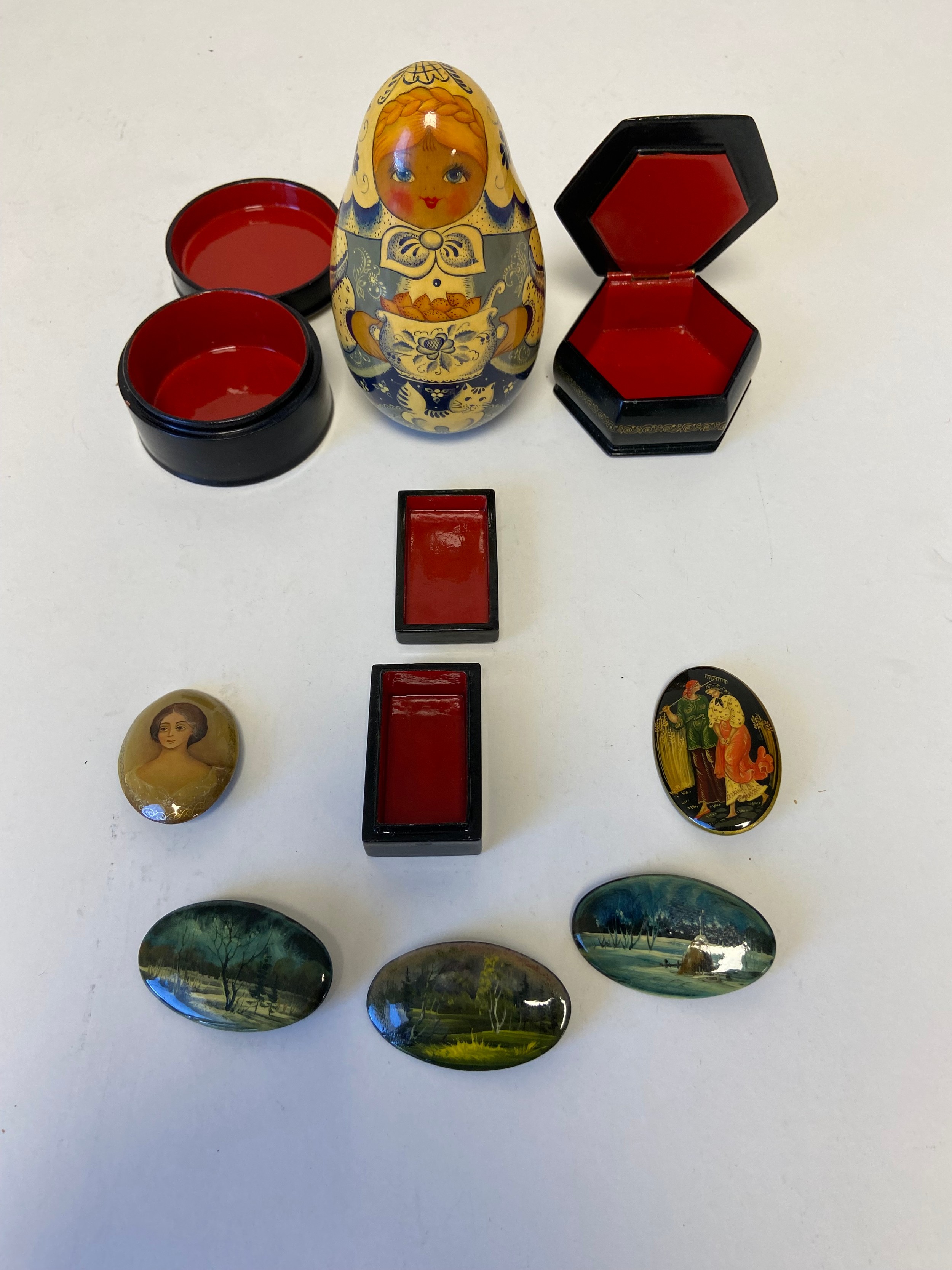 A collection of five signed and hand painted Russian papier mache oval pin badges along with three - Image 5 of 9