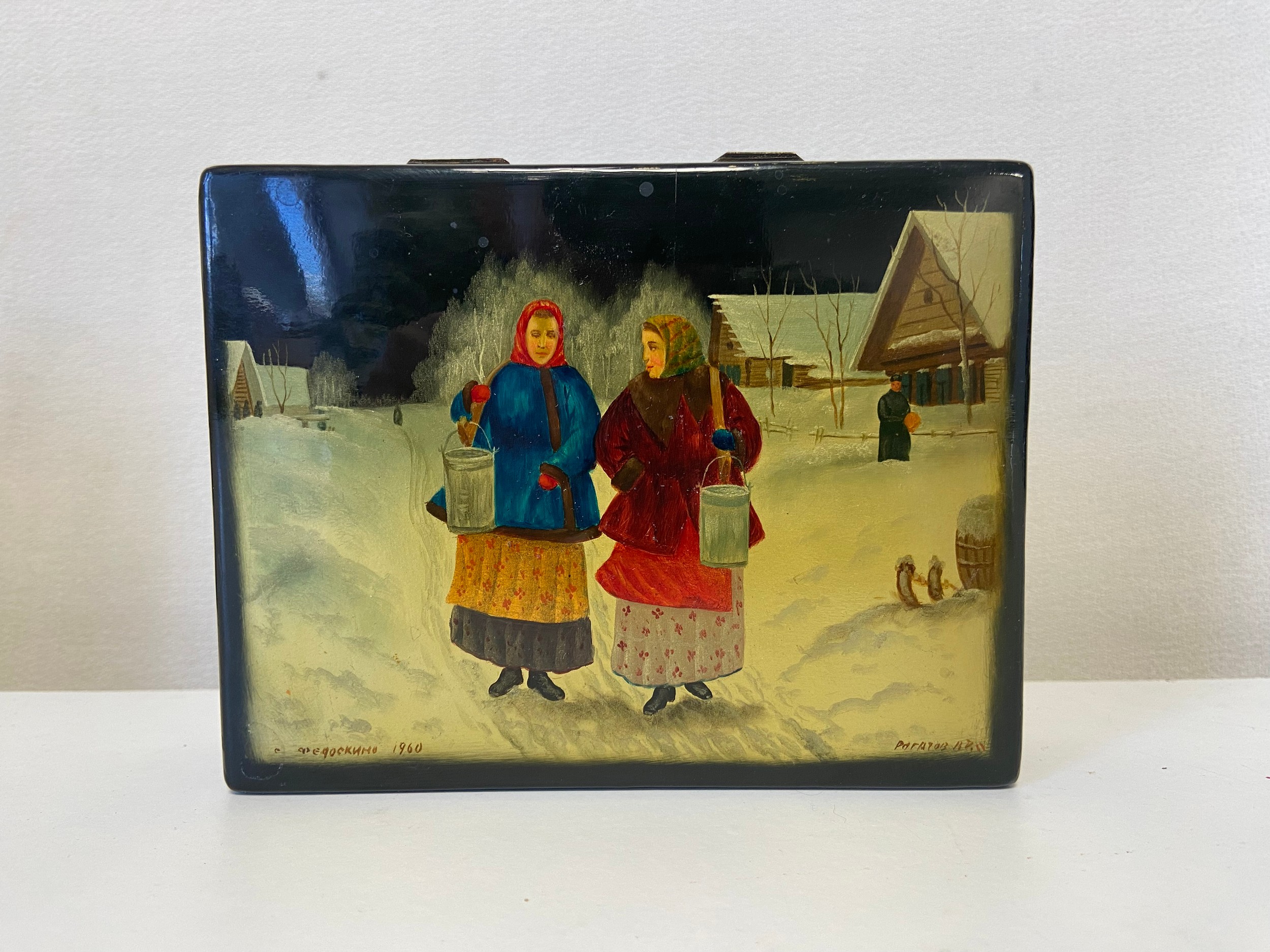 Two vintage Russian lacquered papier mache lidded boxes decorated with Fedoskino village scenes. - Image 3 of 8