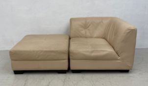 A vintage beige leather chaise longue or sofa in two parts. 69x168x92cm