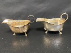 A pair of English hallmarked silver sauce boats, Birmingham 1919. 258g