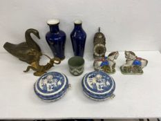 A mixed collection to include a pair of blue and white Wedgwood Willow pattern tureens along with