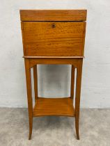 An Edwardian satinwood jewellery box or bijouterie table by Finnigans of New Bond Street, maple