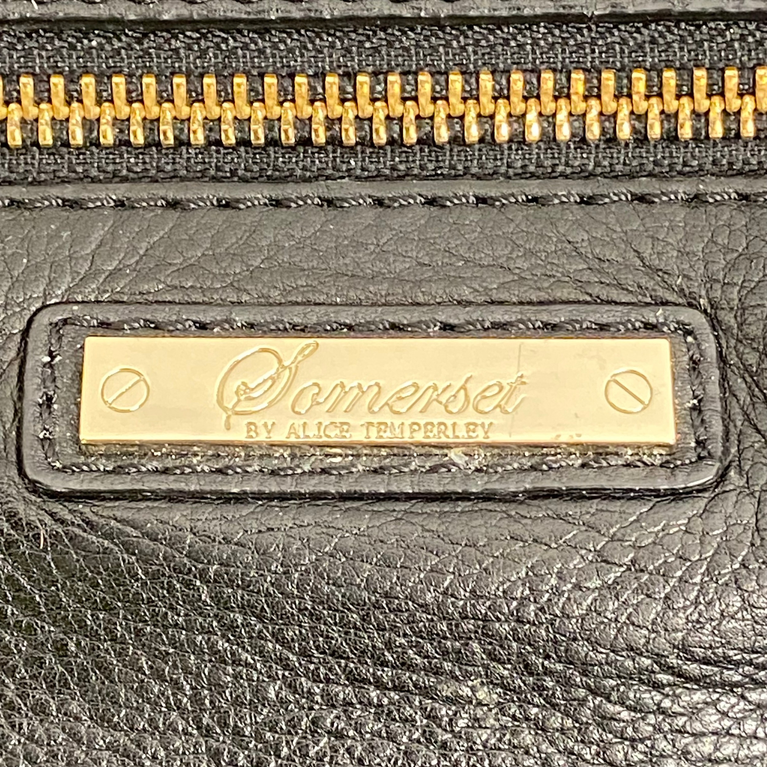 Five ladies' leather and other designer handbags to include a Gucci Boston Bag, Aquascutum, - Image 10 of 15