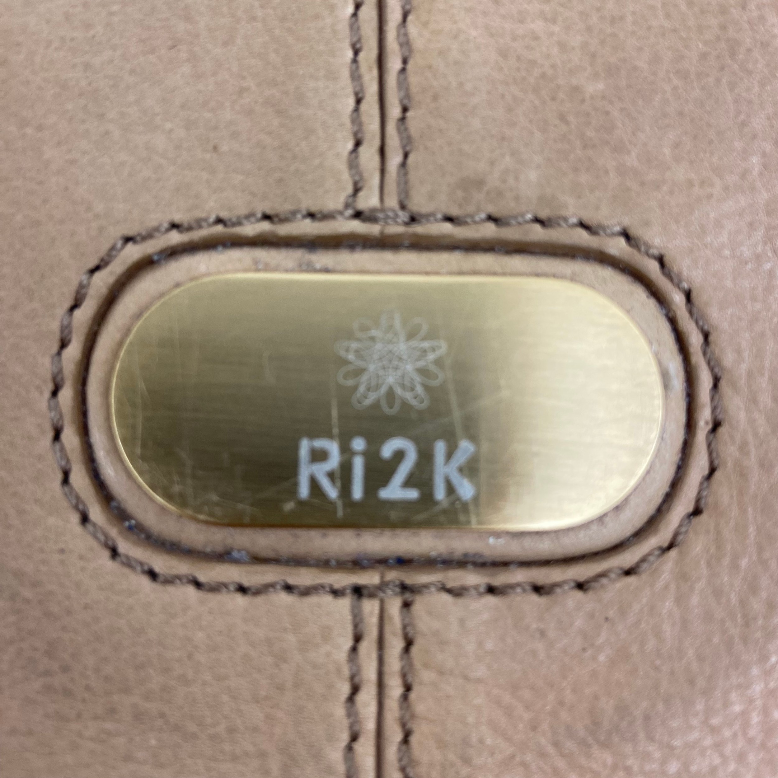 Five ladies' leather and other designer handbags to include a Gucci Boston Bag, Aquascutum, - Image 15 of 15