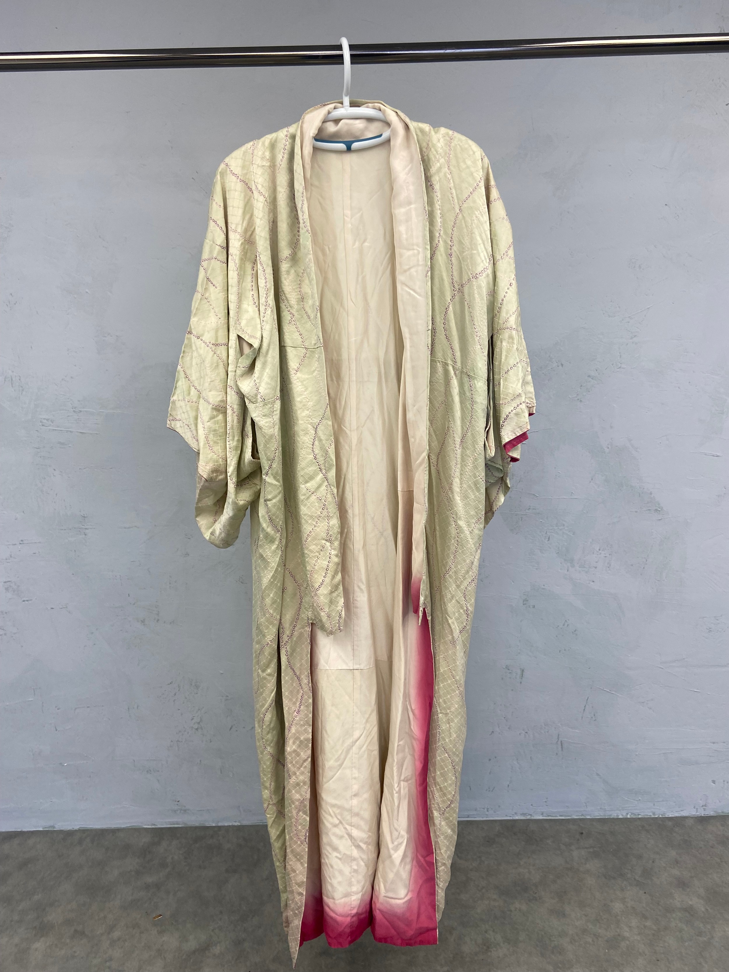A Japanese kimono in hand stitched embroidered silk. Large size.