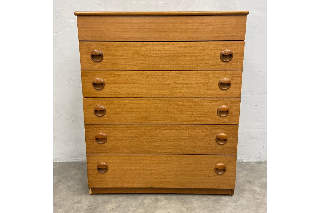 A mid-century teak dressing chest of drawers with hinged top enclosing a fitted interior with - Image 1 of 6