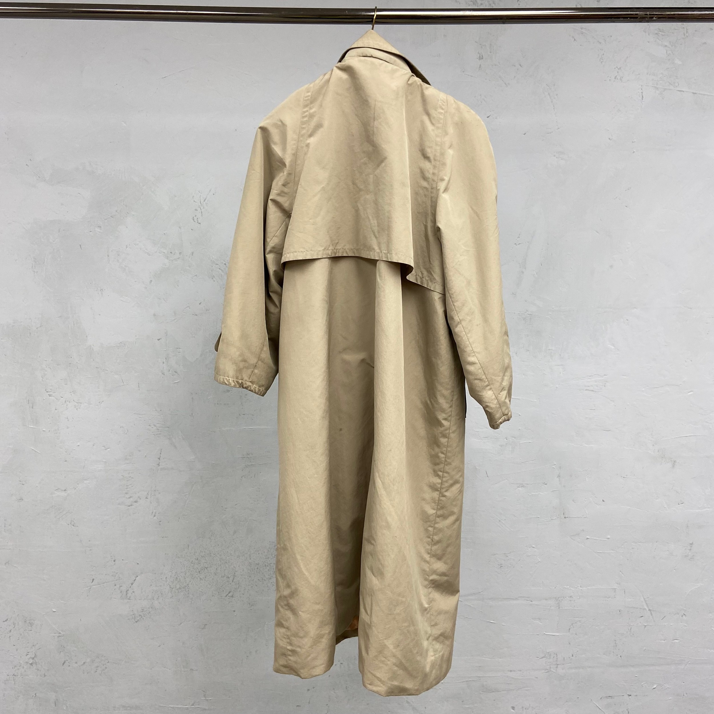 Three vintage ladies' wool and alpaca Aquascutum coats. H.125cm. (Largest) - Image 14 of 14