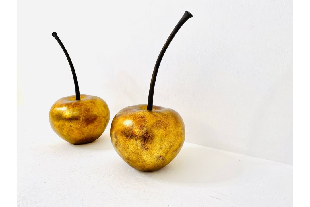 A pair of decorative composite cherries in a gold lacquered finish. H.46cm. - Image 10 of 11