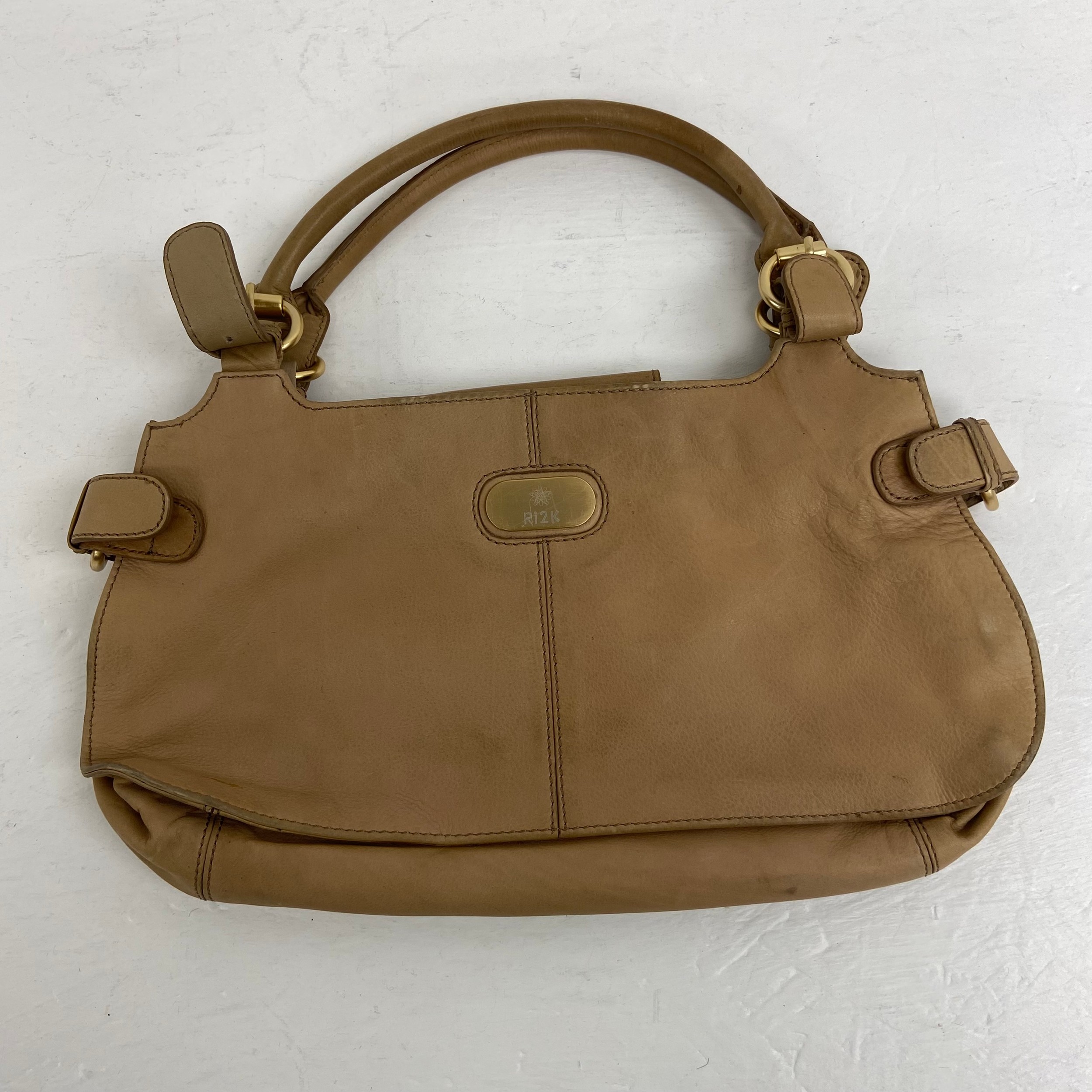 Five ladies' leather and other designer handbags to include a Gucci Boston Bag, Aquascutum, - Image 14 of 15