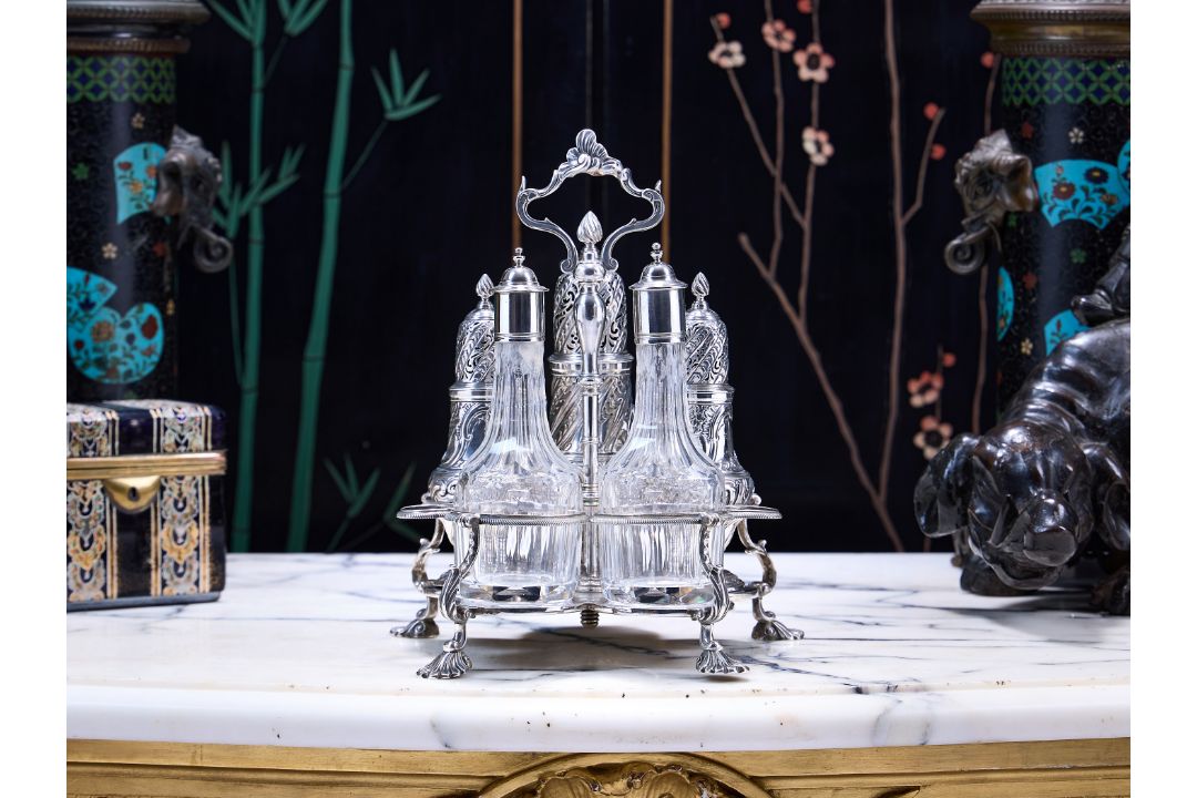 A FINE GEORGE II PERIOD STERLING SILVER WARWICK CRUET, C. 1758, JOHN DELMESTER - Image 1 of 10