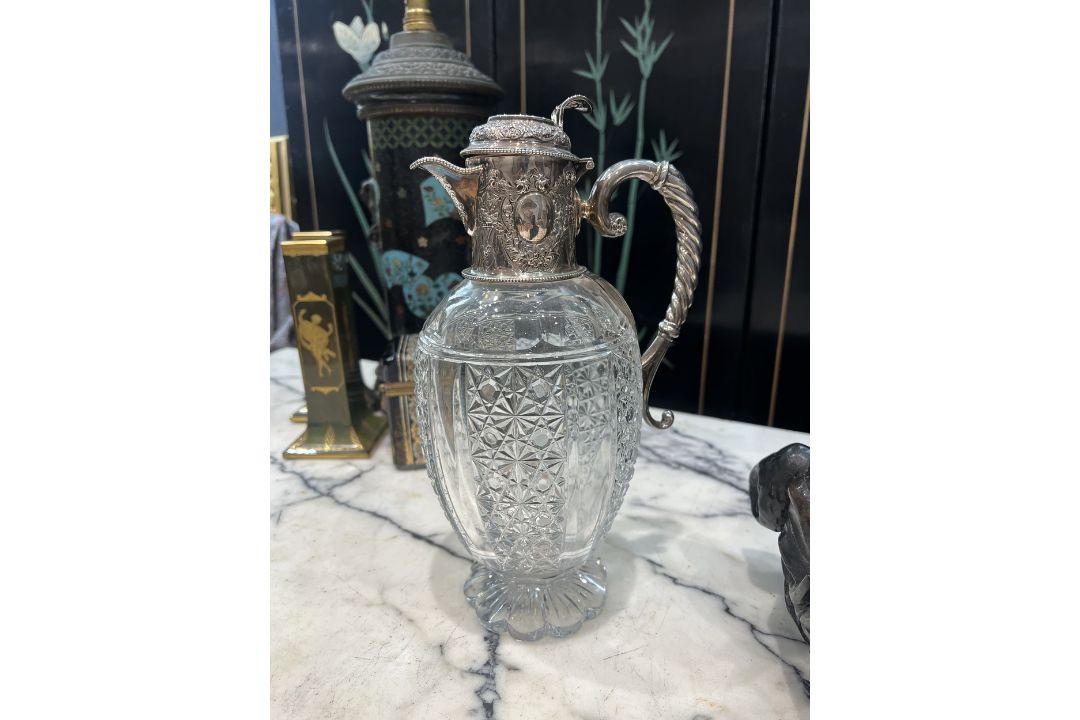 A FINE 19TH CENTURY STERLING SILVER AND CUT GLASS CLARET JUG C.1887, SHEFFIELD - Image 4 of 9