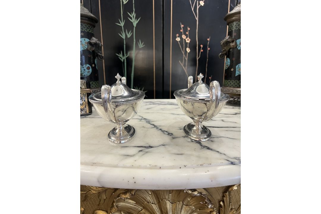 A PAIR OF GEORGE III STERLING SILVER SAUCE TUREENS C. 1780 - Image 8 of 13