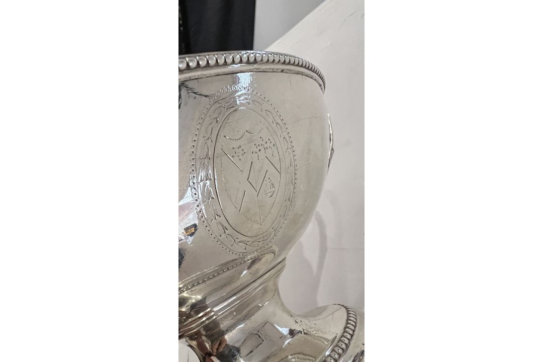 A PAIR OF GEORGE III STERLING SILVER SAUCE TUREENS C. 1780 - Image 6 of 13