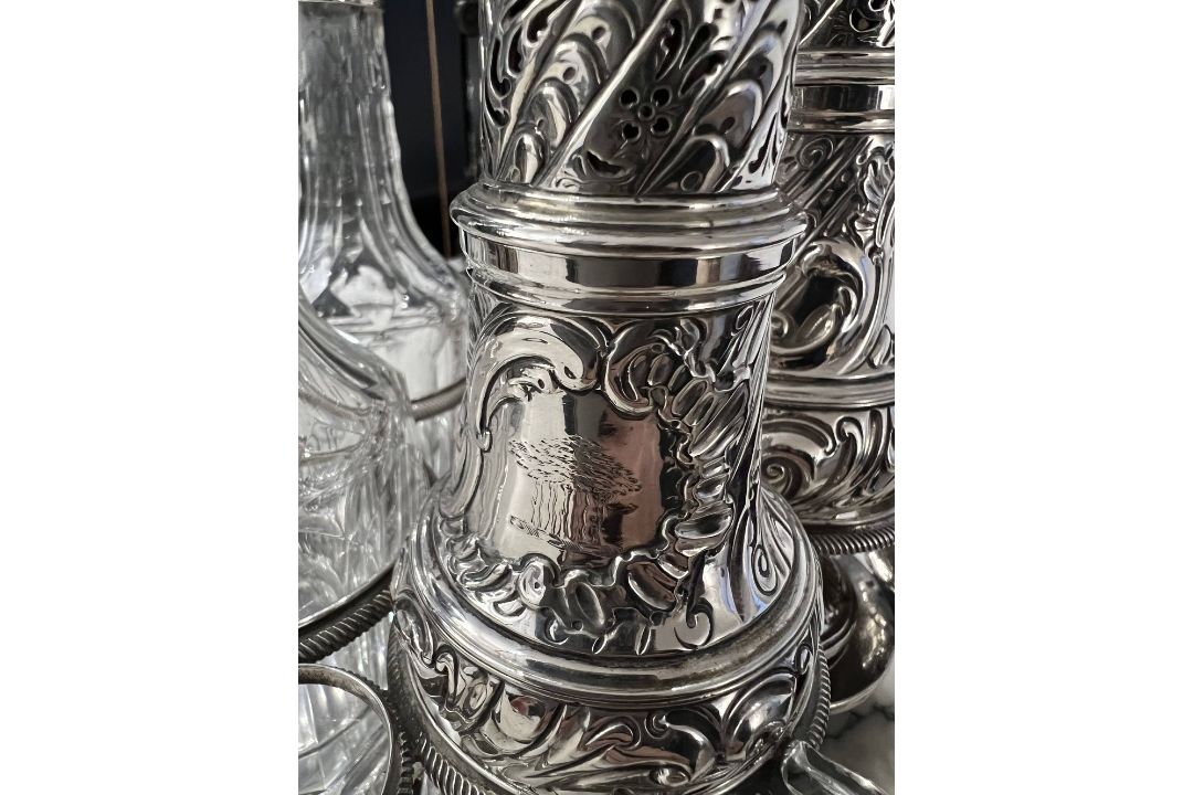 A FINE GEORGE II PERIOD STERLING SILVER WARWICK CRUET, C. 1758, JOHN DELMESTER - Image 7 of 10