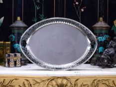A VERY LARGE EARLY 20TH CENTURY STERLING SILVER TRAY C. 1915