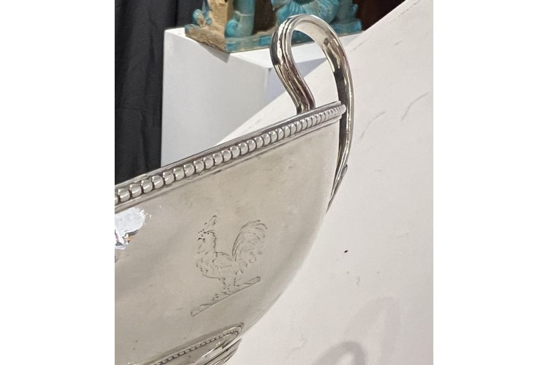 A PAIR OF GEORGE III STERLING SILVER SAUCE TUREENS C. 1780 - Image 7 of 13