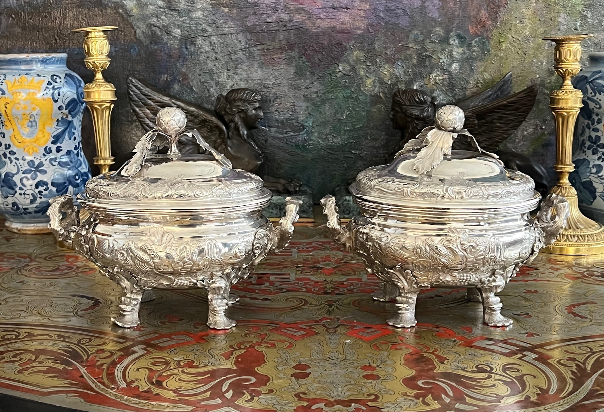 A FINE PAIR OF 18TH CENTURY STERLING SILVER SAUCE TUREENS, LONDON, 1790, WILLIAM PITTS - Image 3 of 19