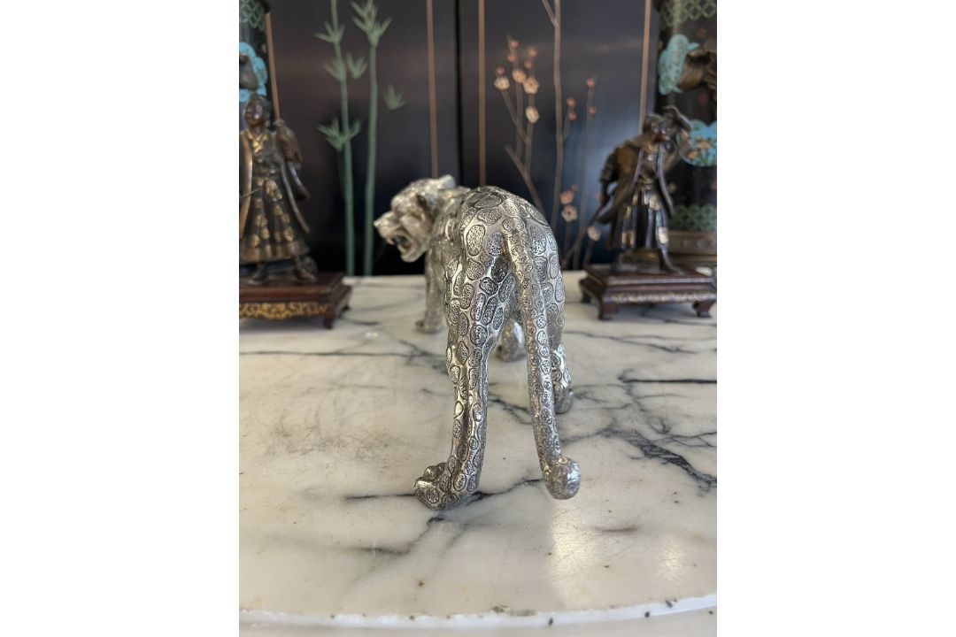 A SILVER MODEL OF A LEOPARD - Image 2 of 6