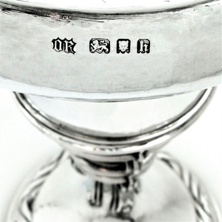 OMAR RAMSDEN C. 1923: A STERLING SILVER CUP AND COVER - Image 2 of 10