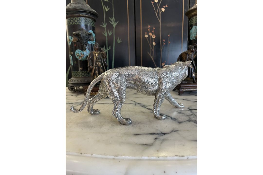 A SILVER MODEL OF A LEOPARD - Image 5 of 6