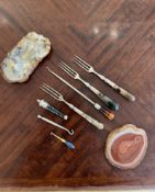 A COLLECTION OF 18TH CENTURY AGATE HANDLED IMPLEMENTS