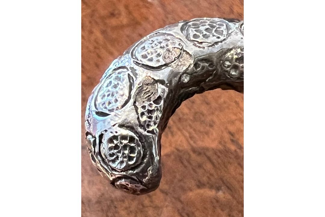 A SILVER MODEL OF A LEOPARD - Image 6 of 6