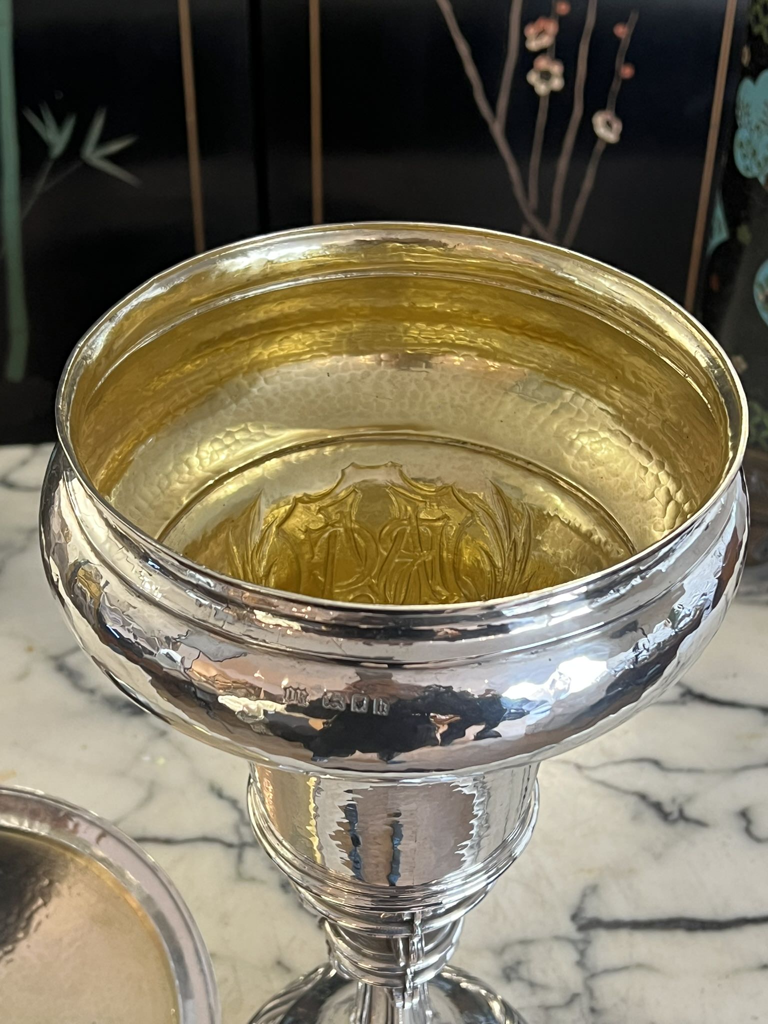 OMAR RAMSDEN C. 1923: A STERLING SILVER CUP AND COVER - Image 10 of 10