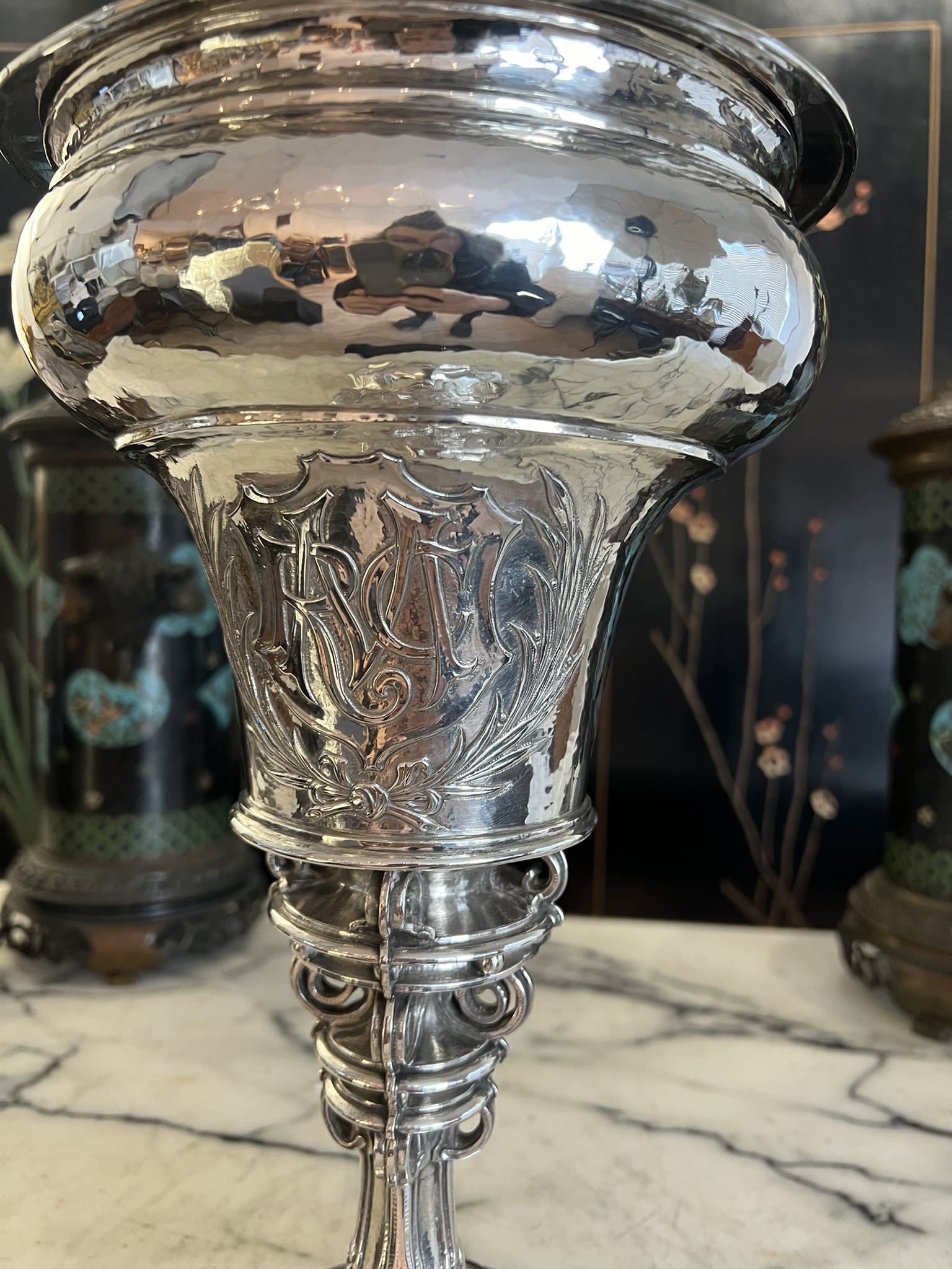 OMAR RAMSDEN C. 1923: A STERLING SILVER CUP AND COVER - Image 4 of 10