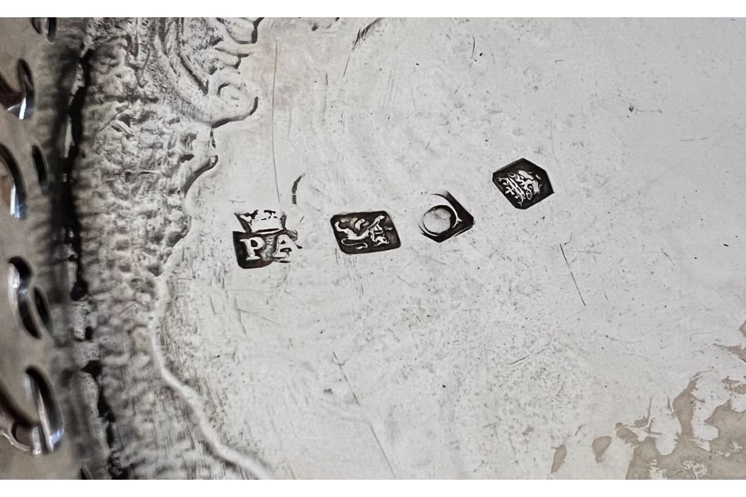 A HIGHLY IMPORTANT GEORGE GEORGE II SILVER BASKET C.1738, PETER ARCHAMBO I - Image 2 of 2