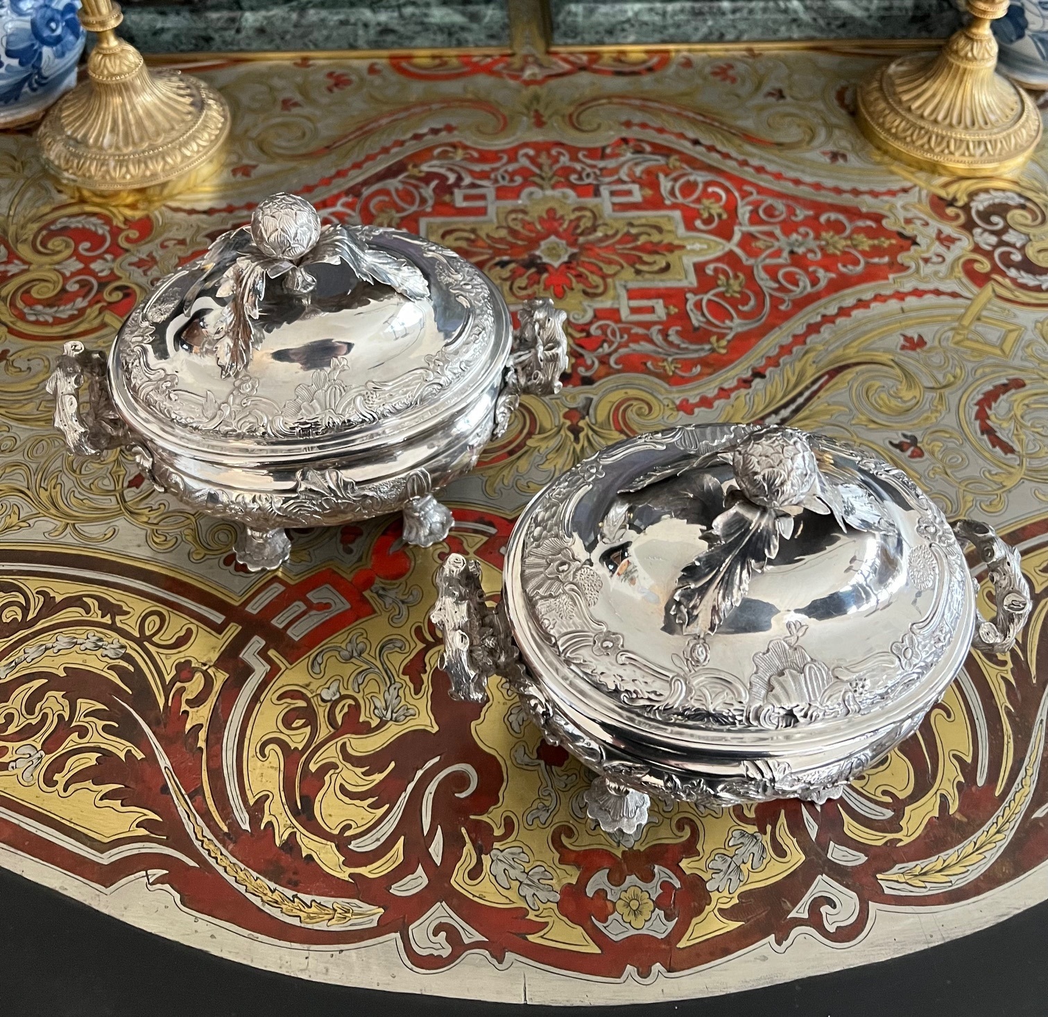 A FINE PAIR OF 18TH CENTURY STERLING SILVER SAUCE TUREENS, LONDON, 1790, WILLIAM PITTS - Image 19 of 19