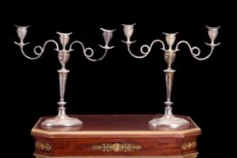 A PAIR OF EARLY 20TH CENTURY STERLING SILVER CANDELABRA, CHESTER, 1923