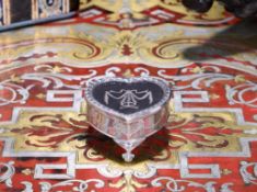 AN EARLY 20TH CENTURY STERLING SILVER AND TORTOISESHELL HEART SHAPED BOX C. 1906