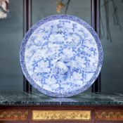 A LARGE JAPANESE MEIJI PERIOD PORCELAIN BLUE AND WHITE CHARGER