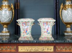 A PAIR OF 19TH CENTURY CHINESE EXPORT (CANTON) PORCELAIN BOUGH POTS