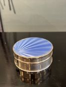 A GEORGE V PERIOD SILVER AND ENAMEL POWDER BOX C. 1936