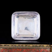 AN ITALIAN SILVER SERVING DISH
