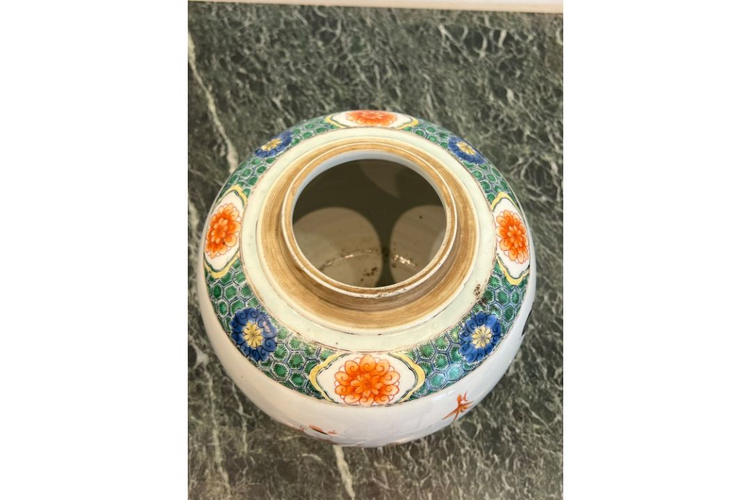 A CHINESE KANGXI FAMILLE VERTE PORCELAIN TEA JAR - Image 12 of 13