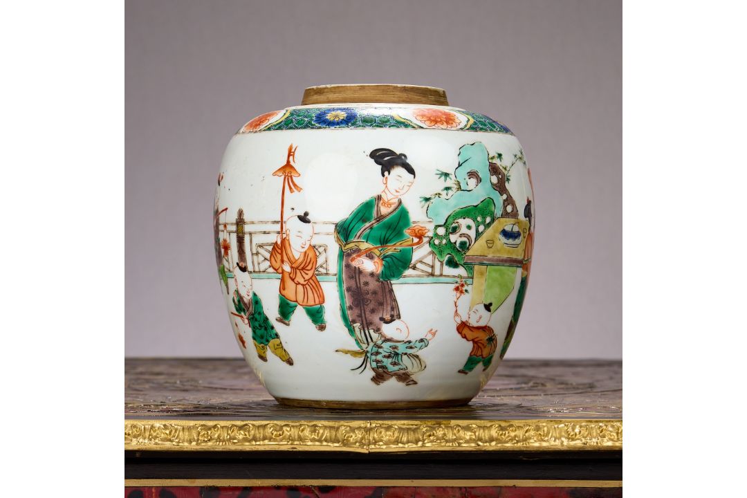 A CHINESE KANGXI FAMILLE VERTE PORCELAIN TEA JAR - Image 1 of 13