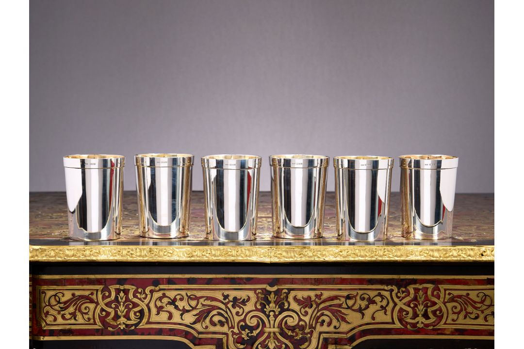 A SET OF SIX STERLING SILVER AND SILVER GILT BEAKERS, LONDON, C. 1987 - Image 1 of 11