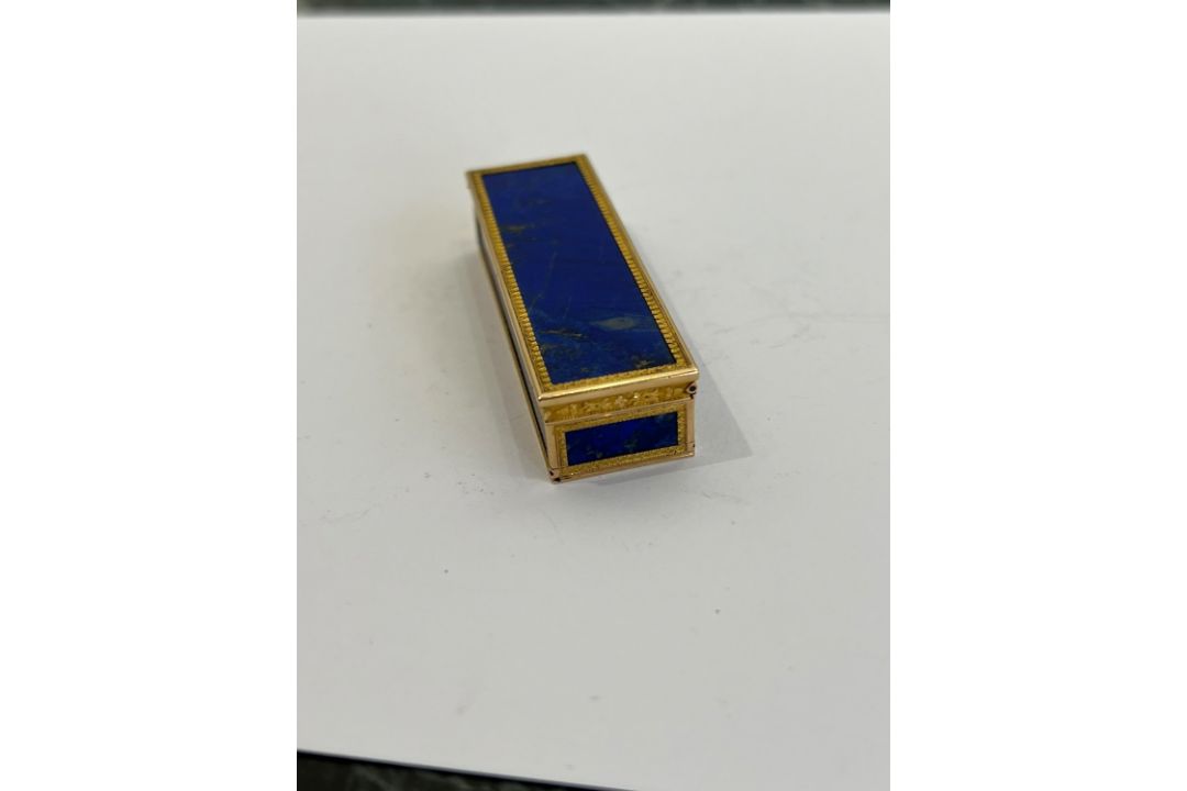 AN EARLY 19TH CENTURY FRENCH GOLD AND LAPIS LAZULI BOX - Image 3 of 12
