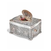 A FINE ANTIQUE SILVER SINGING BIRD AUTOMATON MUSIC BOX