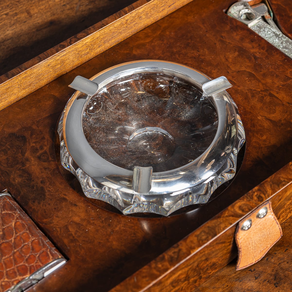 A ROLLS ROYCE RADIATOR GRILLE HUMIDOR AND ACCESSORIES CASE - Image 25 of 30