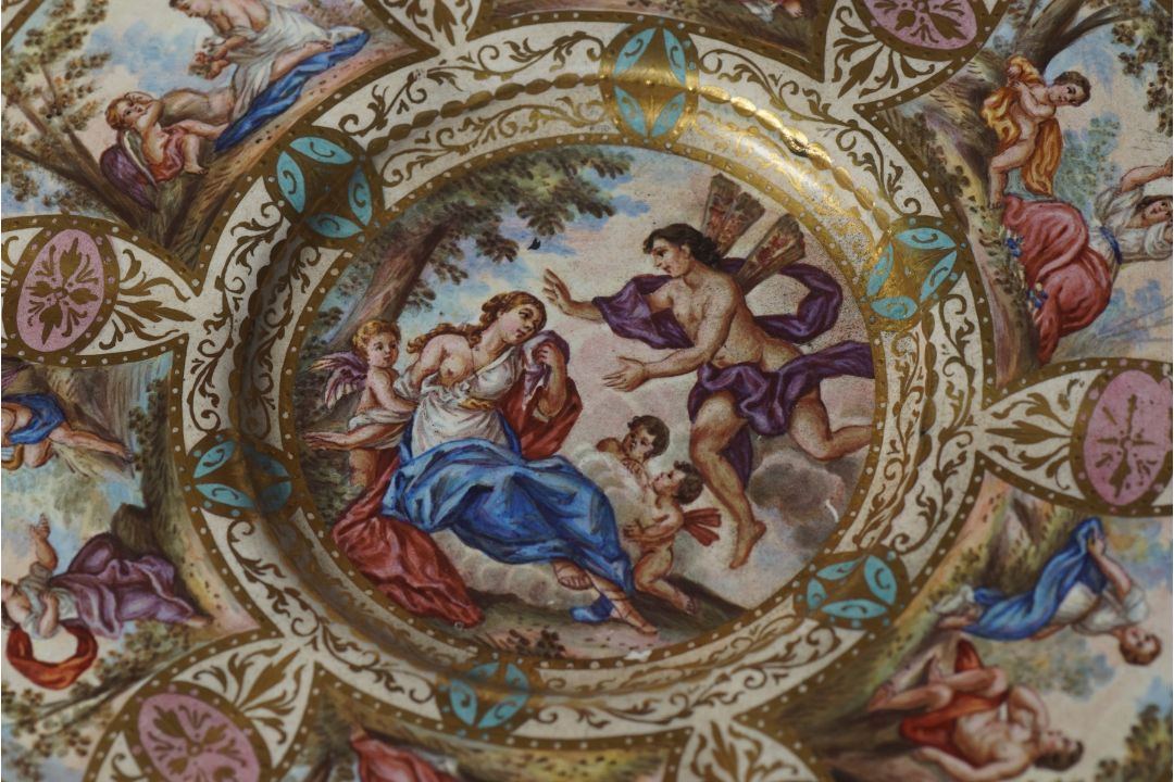 A FINE LATE 19TH CENTURY VIENNESE ENAMEL AND SILVER JUG AND TRAY - Image 5 of 5