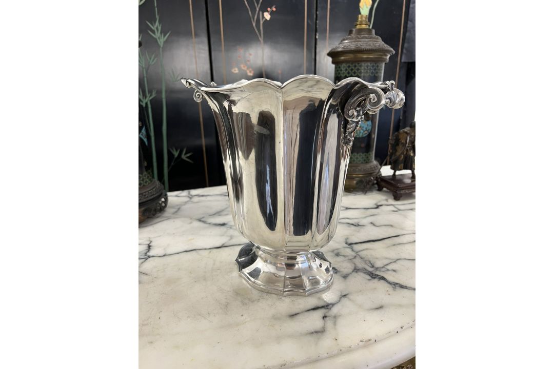 A FINE 1930'S ITALIAN SOLID SILVER CHAMPAGNE COOLER - Image 4 of 6