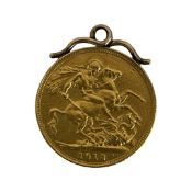 A GEORGE V 22CT GOLD FULL SOVEREIGN C. 1913