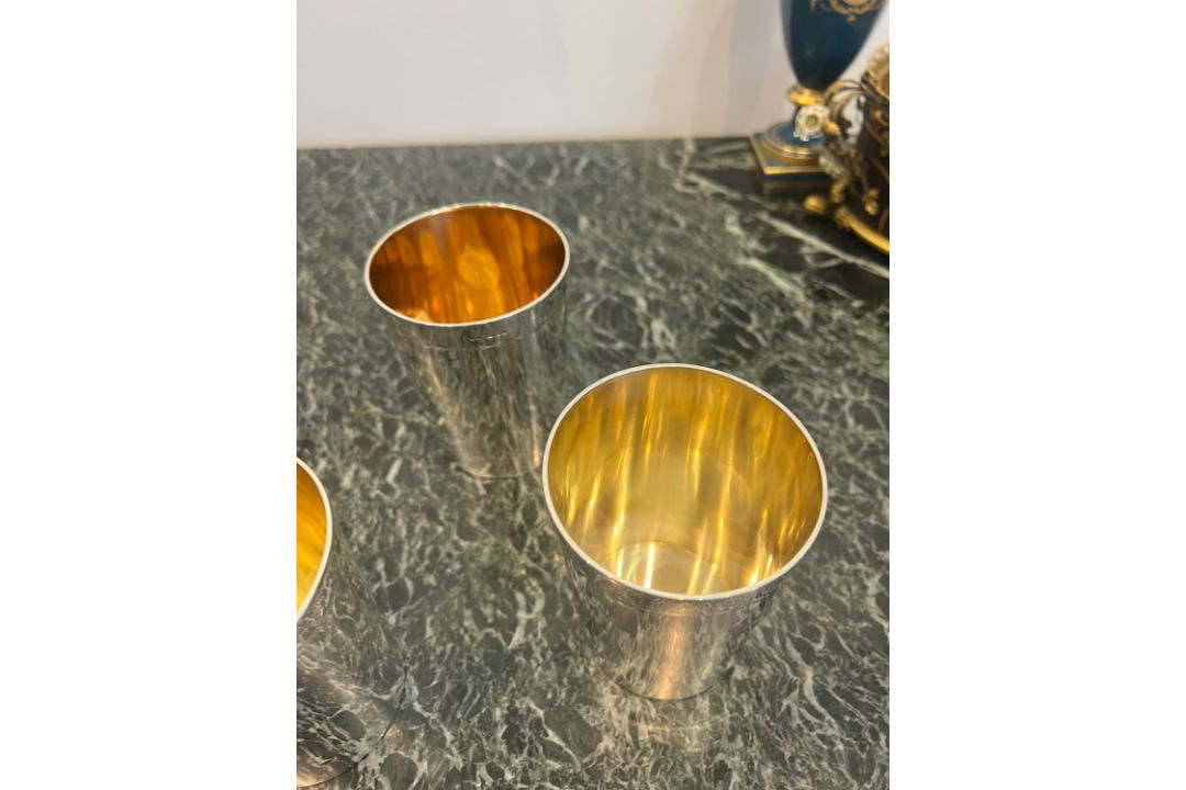 A SET OF SIX STERLING SILVER AND SILVER GILT BEAKERS, LONDON, C. 1987 - Image 3 of 11