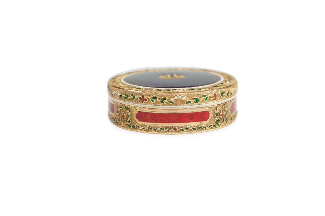 A FINE 18TH CENTURY GOLD AND ENAMEL BONBONNIERE, DANIEL MARCHAND & CO. C. 1785 - Image 3 of 30